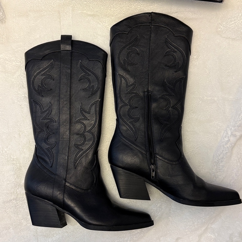 DV by Dolce Vita Black Heeled Western Flair Boots